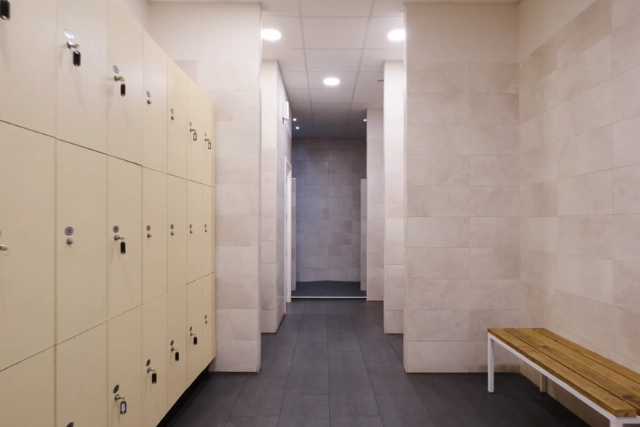 Changing rooms and lockers at Club Fit